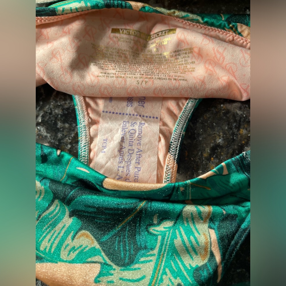 NWOT Victoria’s secret’s bikini bombshell 34DD and 36C with various bottoms S/M - Picture 13 of 16